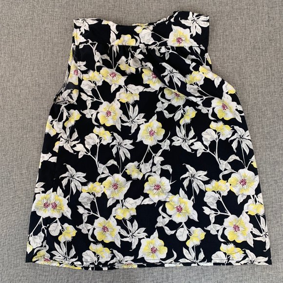 Mercer & Madison Floral Sleeveless Top Medium Black Gray Yellow‎ Lightweight - Picture 8 of 11